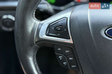 Седан Ford Fusion 2014 в 