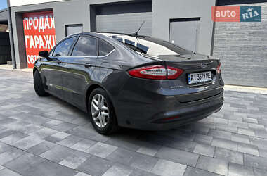 Седан Ford Fusion 2015 в 