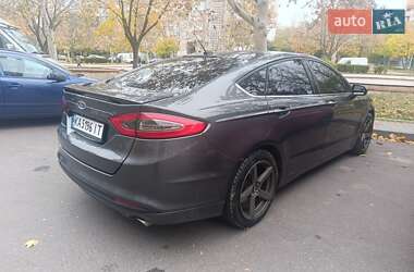 Седан Ford Fusion 2016 в 