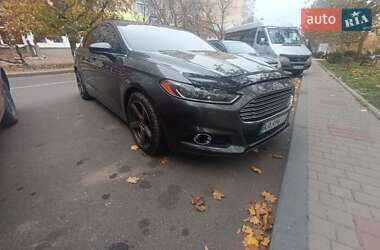 Седан Ford Fusion 2016 в 