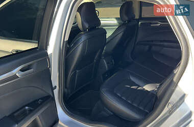 Седан Ford Fusion 2019 в 
