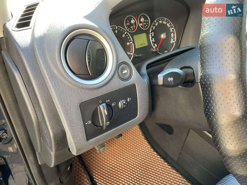 Хэтчбек Ford Fusion 2007 в Киеве