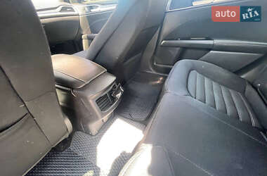 Седан Ford Fusion 2013 в 