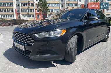 Седан Ford Fusion 2013 в 