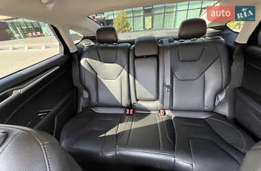 Седан Ford Fusion 2013 в 