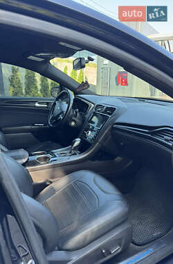 Седан Ford Fusion 2015 в 