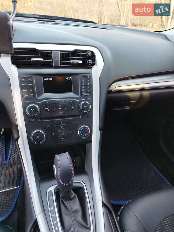 Седан Ford Fusion 2015 в Ватутино