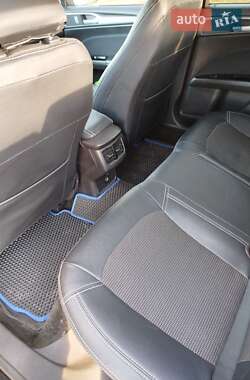 Седан Ford Fusion 2015 в 