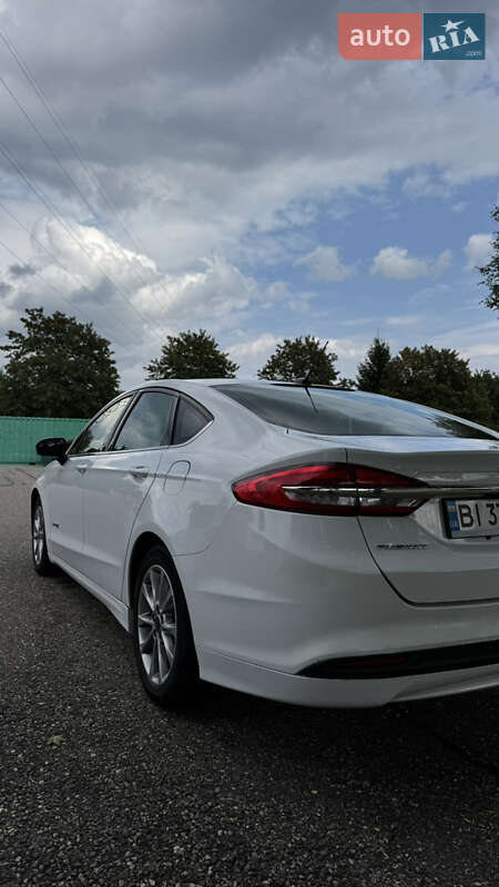 Седан Ford Fusion 2017 в Полтаві