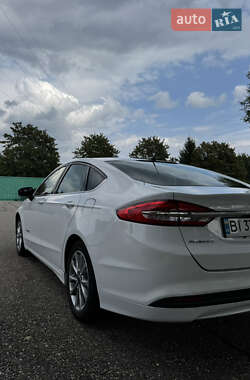 Седан Ford Fusion 2017 в 