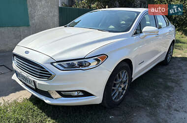 Седан Ford Fusion 2016 в 