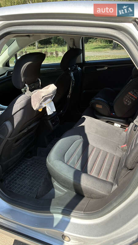 Седан Ford Fusion 2014 в Кропивницком