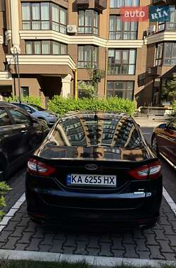 Седан Ford Fusion 2014 в 