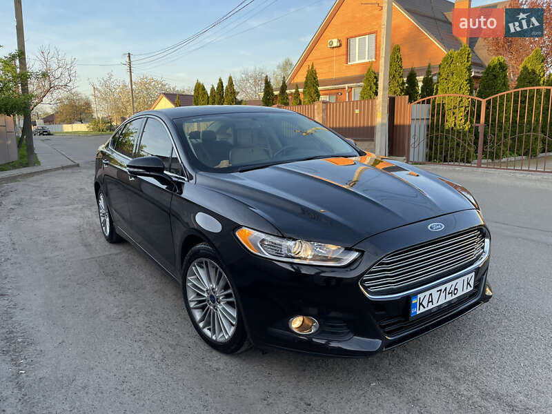 Седан Ford Fusion 2013 в 