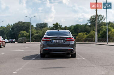 Седан Ford Fusion 2016 в 