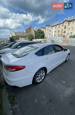 Седан Ford Fusion 2019 в 