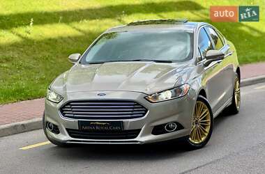Седан Ford Fusion 2015 в 