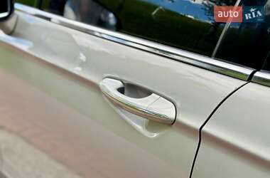 Седан Ford Fusion 2015 в 
