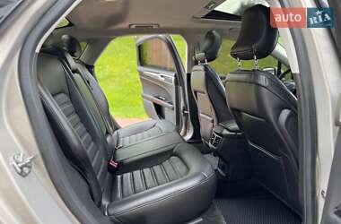 Седан Ford Fusion 2015 в 