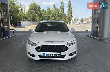 Седан Ford Fusion 2015 в 
