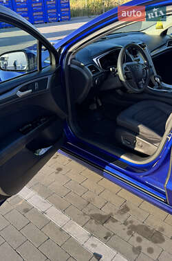 Седан Ford Fusion 2014 в 