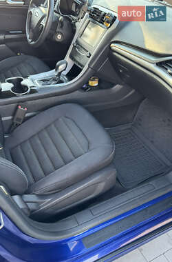 Седан Ford Fusion 2014 в 