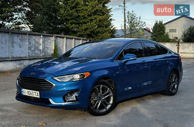 Седан Ford Fusion 2018 в 