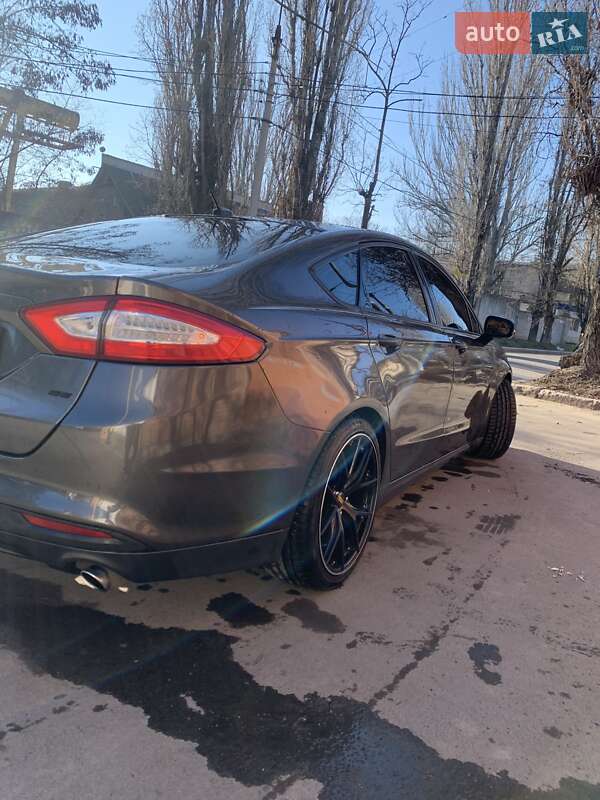 Седан Ford Fusion 2015 в Николаеве