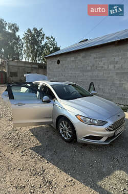 Седан Ford Fusion 2016 в 
