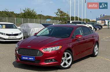 Седан Ford Fusion 2016 в 