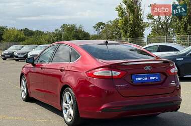Седан Ford Fusion 2016 в 