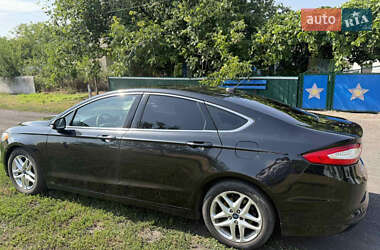 Седан Ford Fusion 2013 в 