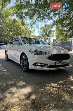 Седан Ford Fusion 2017 в 