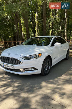 Седан Ford Fusion 2017 в 