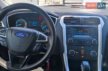 Седан Ford Fusion 2015 в 