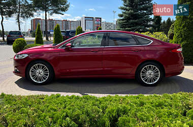 Седан Ford Fusion 2016 в 