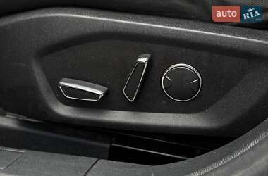 Седан Ford Fusion 2016 в 