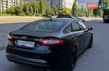Седан Ford Fusion 2015 в 