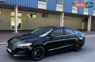 Седан Ford Fusion 2015 в 