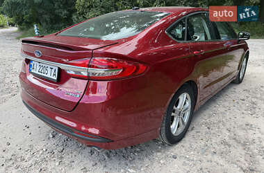 Седан Ford Fusion 2018 в 