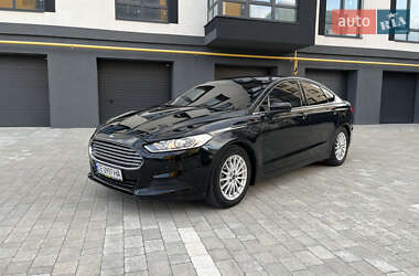Седан Ford Fusion 2016 в 