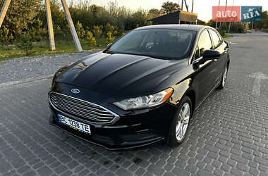 Седан Ford Fusion 2017 в 