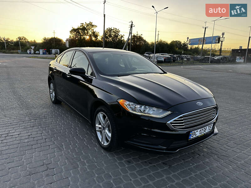 Седан Ford Fusion 2017 в Львові