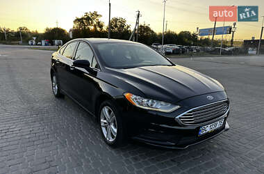 Седан Ford Fusion 2017 в 