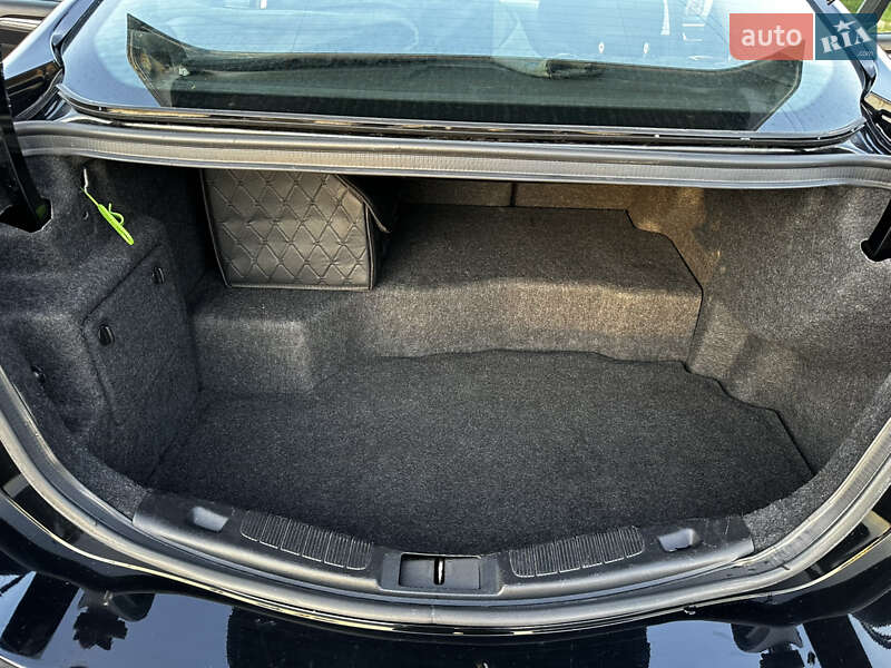 Седан Ford Fusion 2017 в Львові