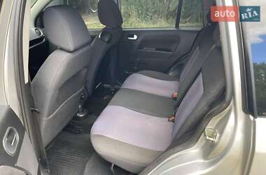 Хэтчбек Ford Fusion 2012 в 