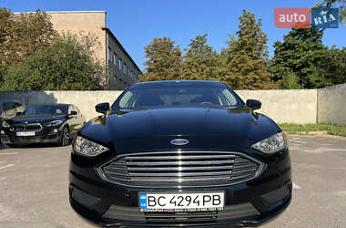 Седан Ford Fusion 2016 в 