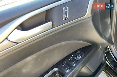 Седан Ford Fusion 2016 в 