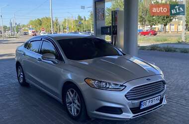 Седан Ford Fusion 2015 в 