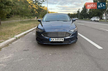 Седан Ford Fusion 2018 в 